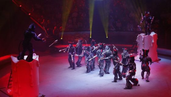 Цирк «Стойкий оловянный солдатик»